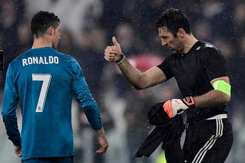 Ronaldo thần thánh khiêm nhường